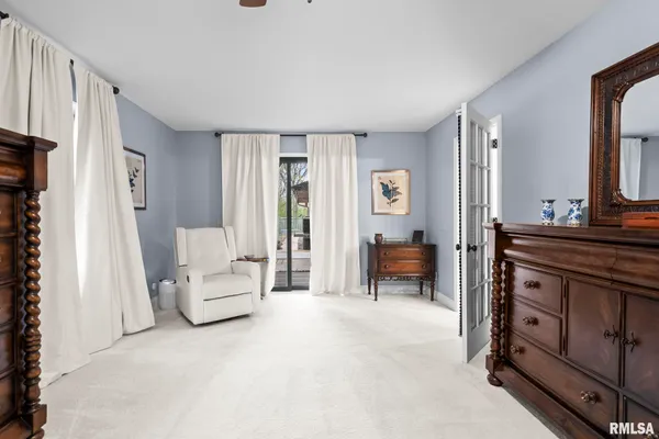 $658,000 | 2421 East Lake Shore Drive, Springfield, IL 62712