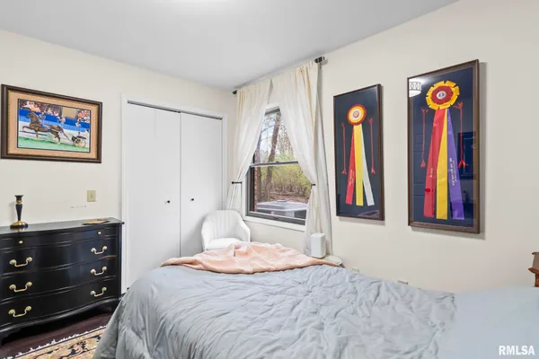 $658,000 | 2421 East Lake Shore Drive, Springfield, IL 62712