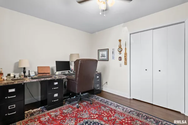 $658,000 | 2421 East Lake Shore Drive, Springfield, IL 62712