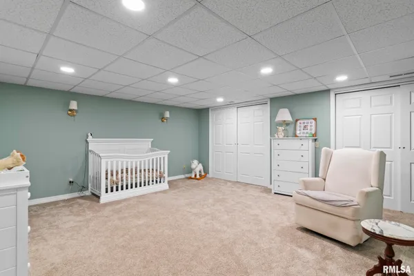 $658,000 | 2421 East Lake Shore Drive, Springfield, IL 62712