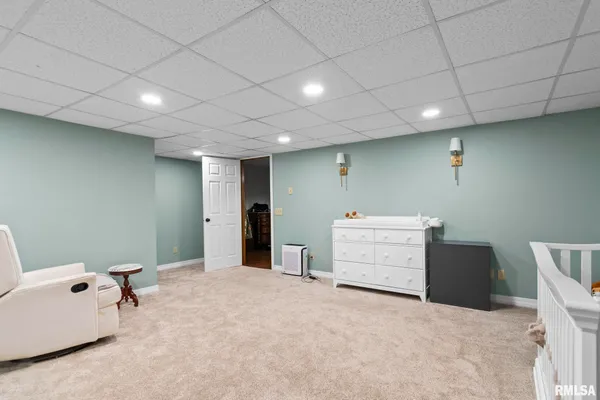 $658,000 | 2421 East Lake Shore Drive, Springfield, IL 62712