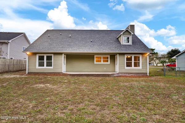 $485,000 | 10 Bay Drive, Sneads Ferry, NC 28460