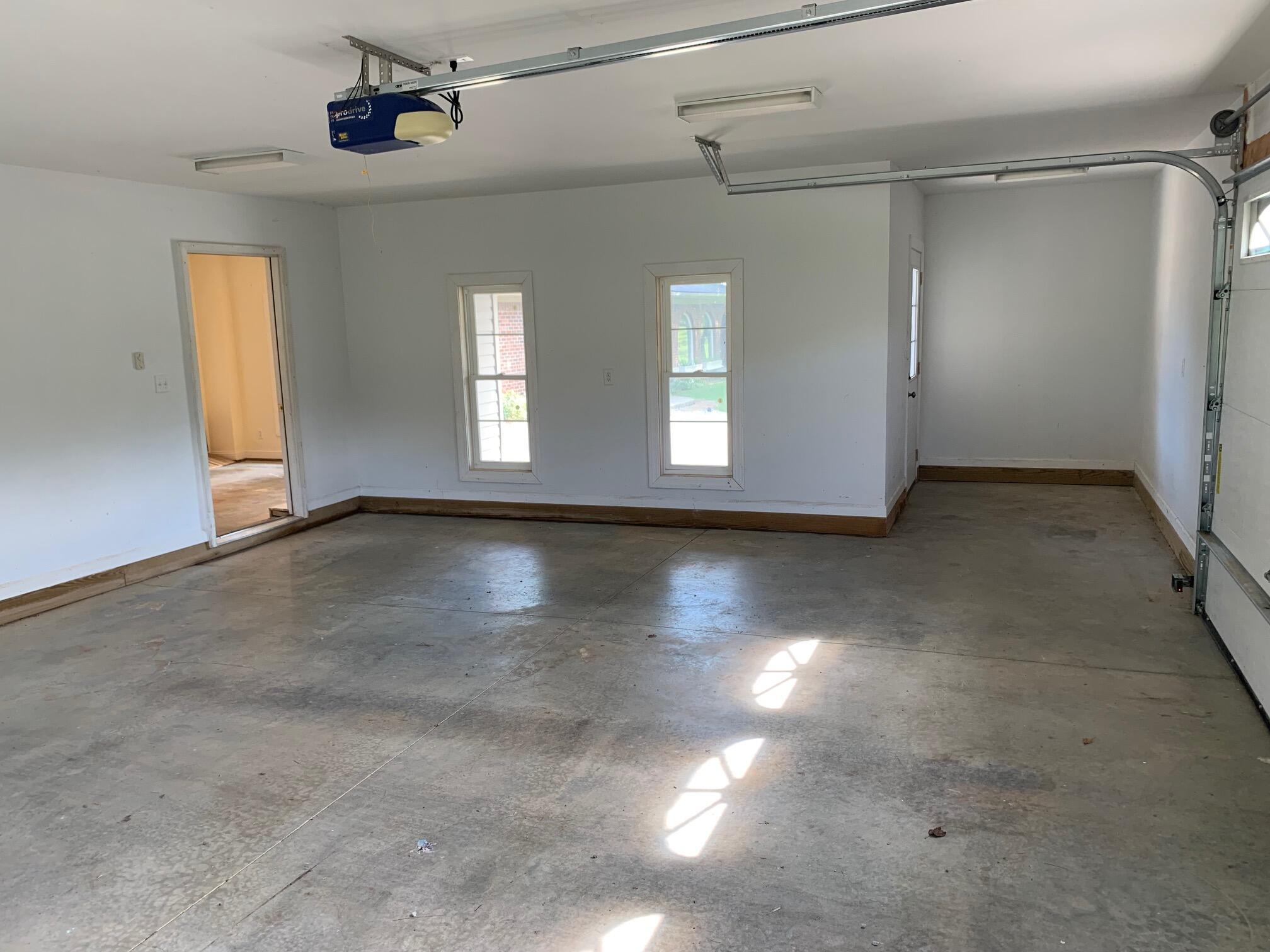 795 Waterworks Road Danville, KY 40422 - Photo 33 of 33 795 Waterworks another view of garage