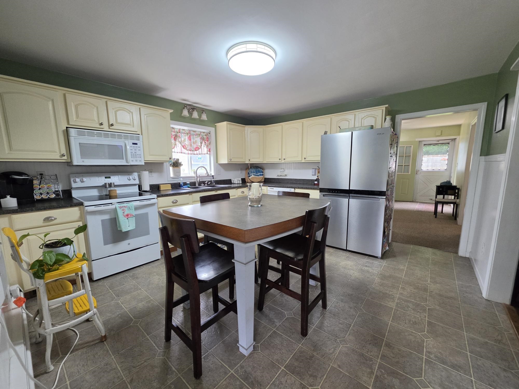 35 Water Street Epping, NH 03042 - Photo 5 of 26