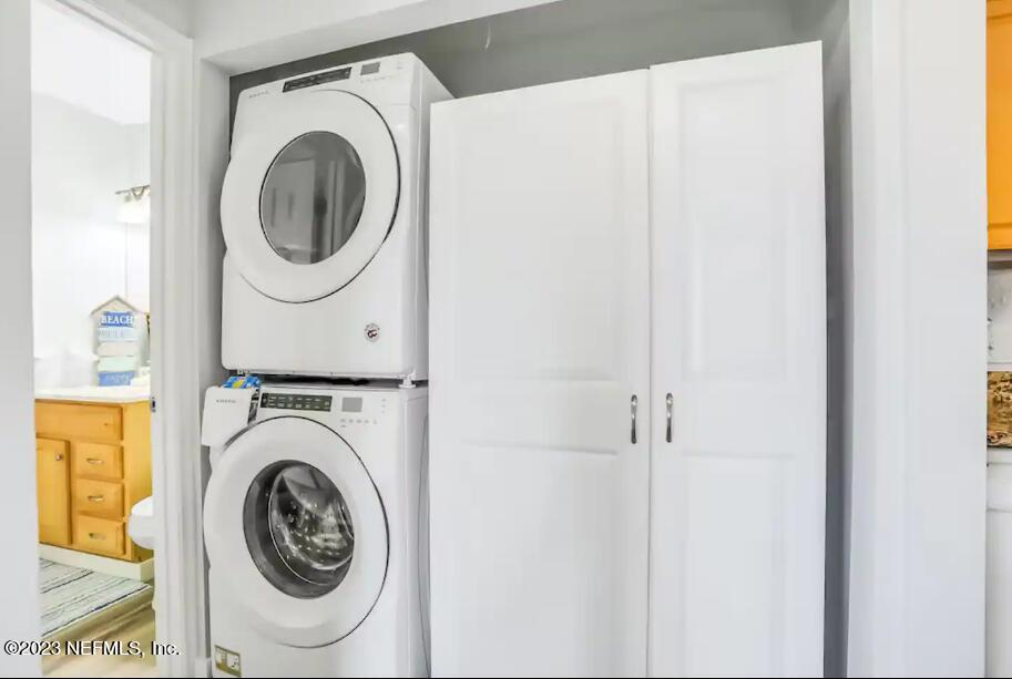 11 Clipper Court St. Augustine, FL 32080 - Photo 12 of 23 a utility room with dryer and washer