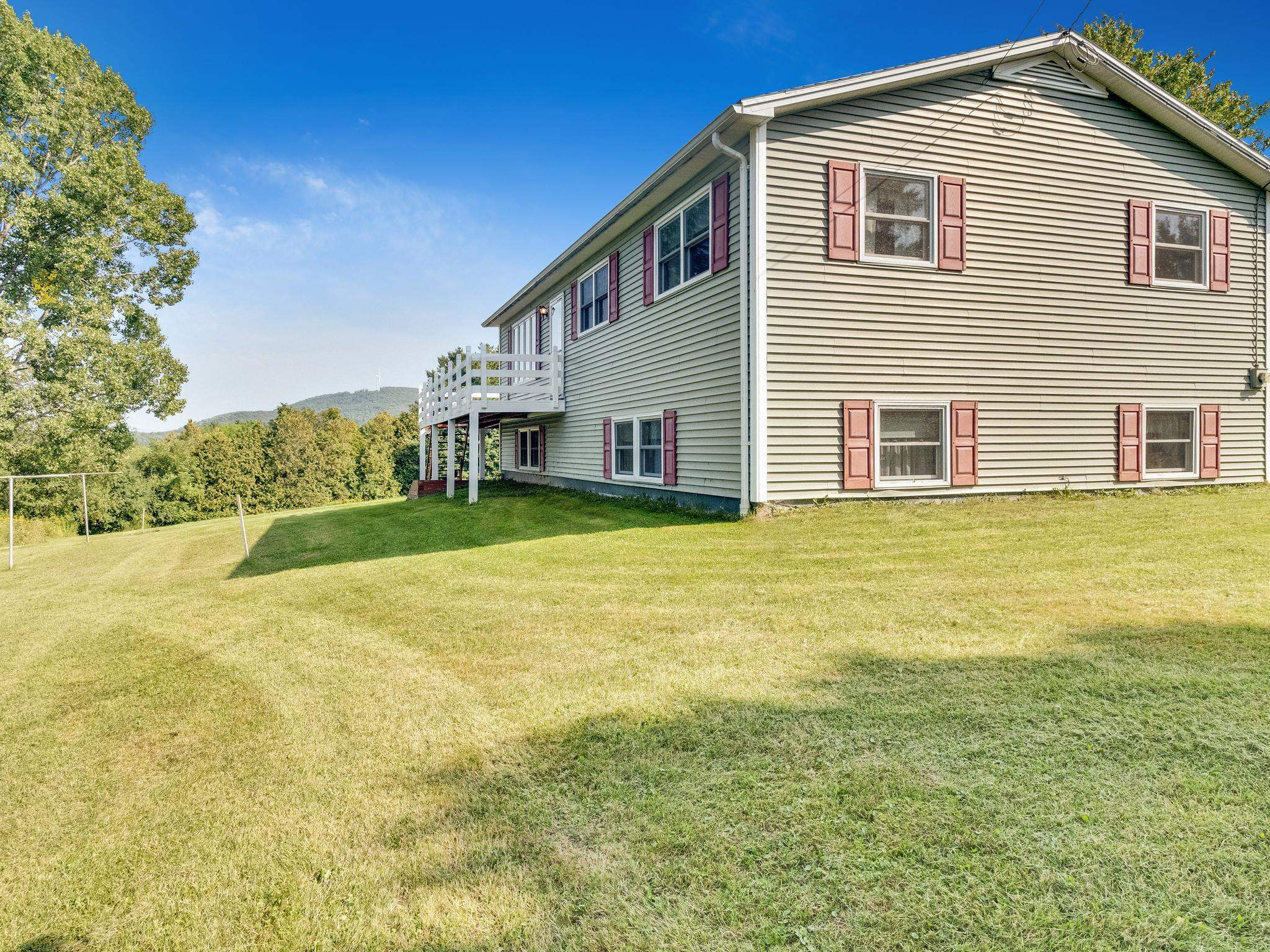261 Red Barn Hill Road Georgia, VT 05468 - Photo 11 of 40 Gallery Image 11