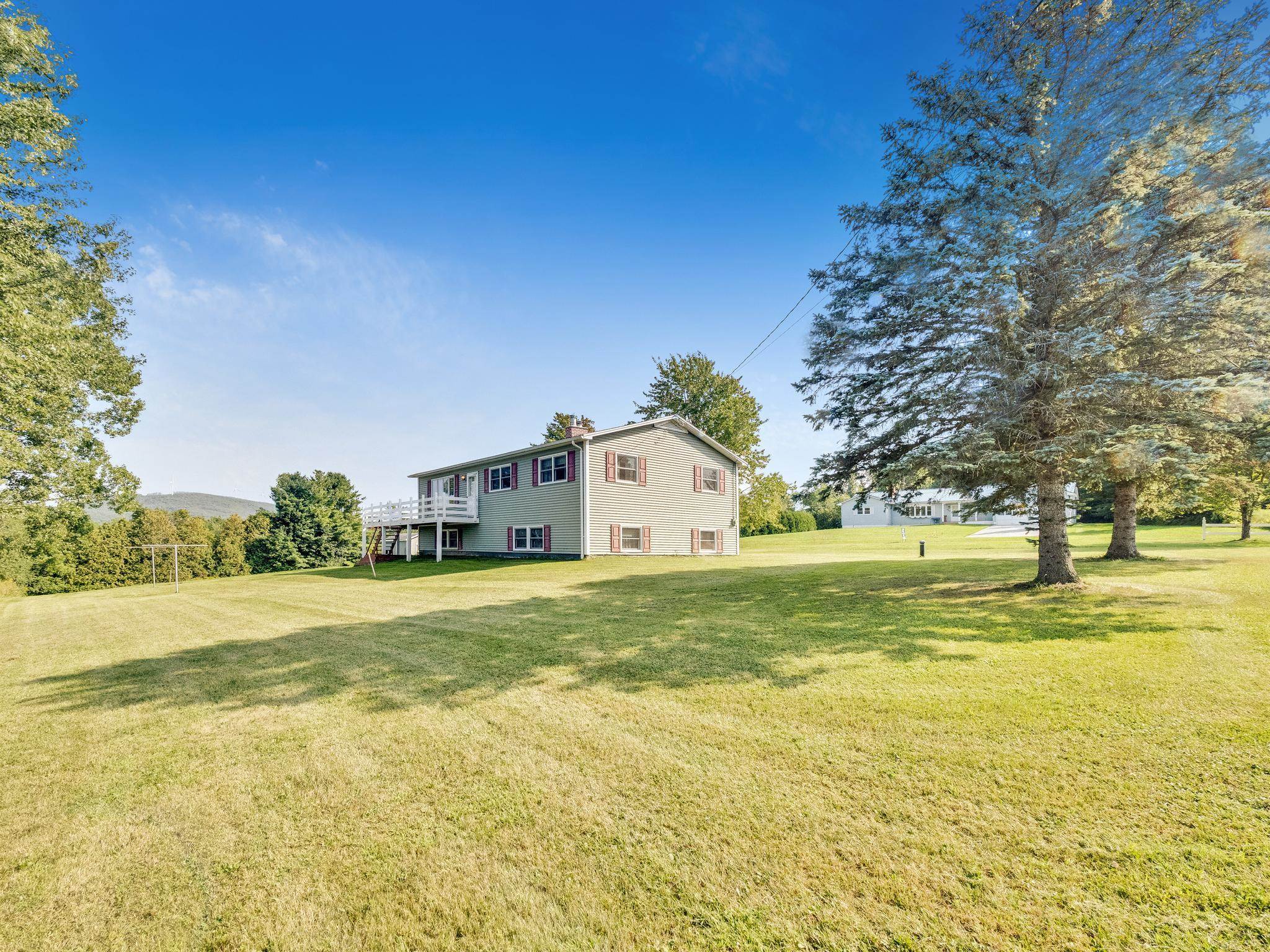 261 Red Barn Hill Road Georgia, VT 05468 - Photo 5 of 40 Gallery Image 5