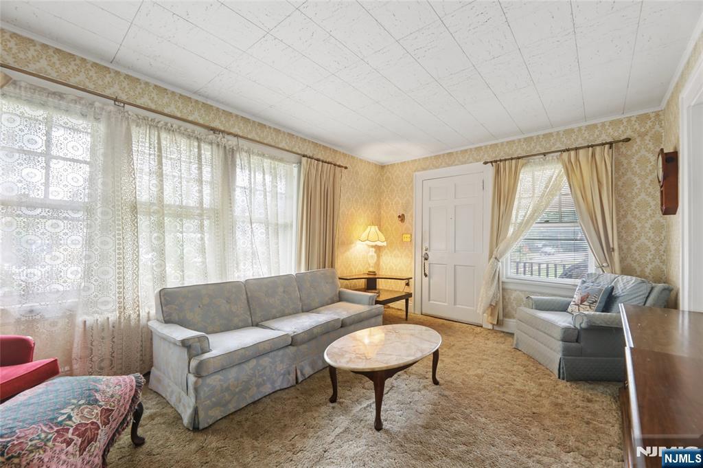 485 River Road New Milford, NJ 07646 - Photo 7 of 26