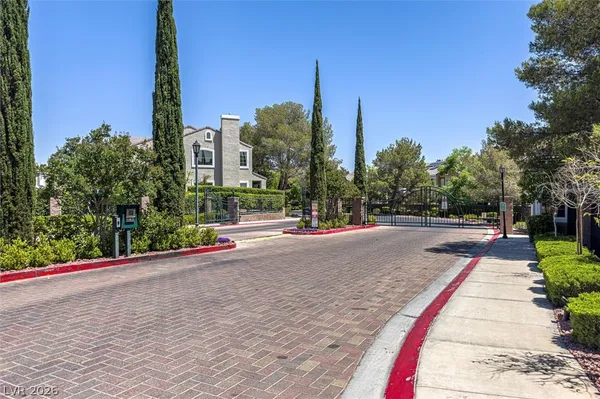 $2,550 | 972 Prestwick Street, Las Vegas, NV 89145