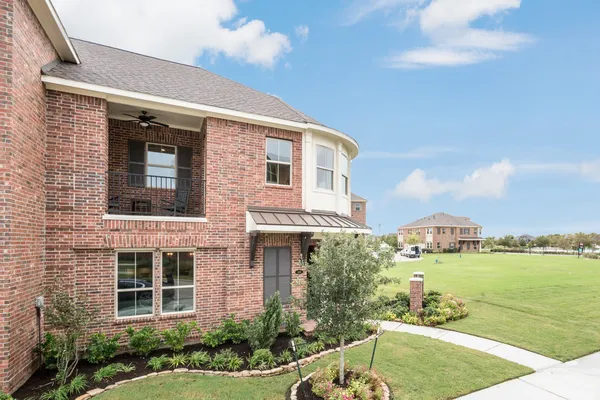 $689,370 | 110 Stadium Drive, Sugar Land, TX 77498