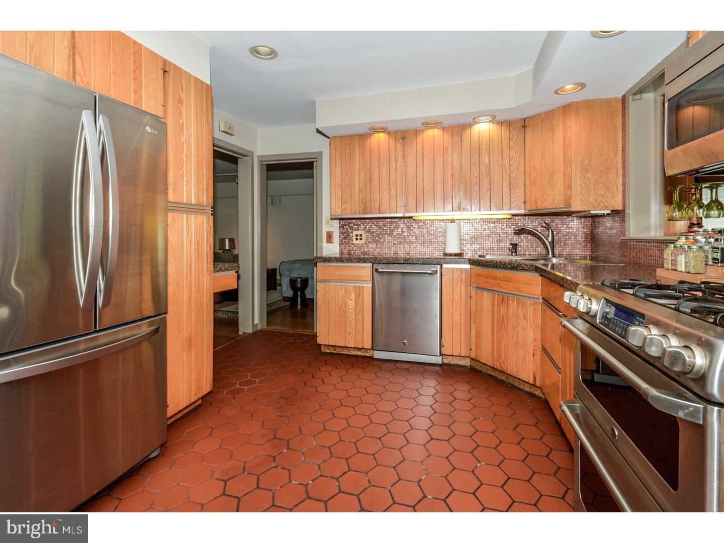 411 Rices Mill Road Wyncote, PA 19095 - Photo 10 of 25