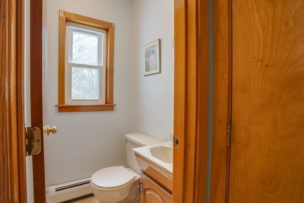 245 Dunstable Road Chelmsford, MA 01863 - Photo 16 of 41