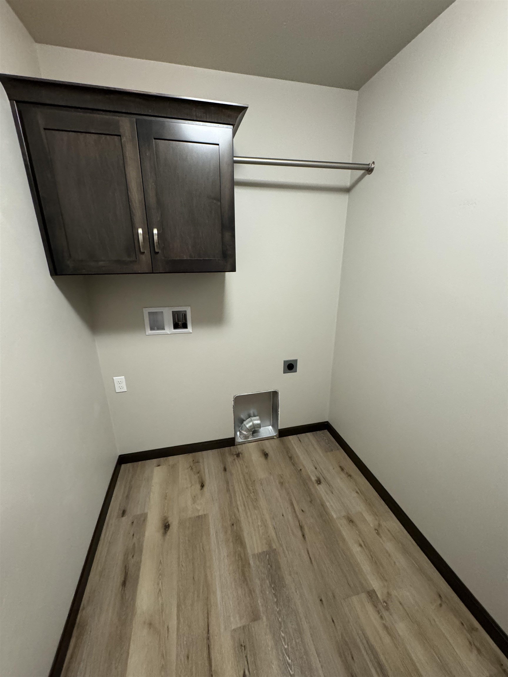 1657 Frontier Road Luxemburg, WI 54217 - Photo 23 of 37