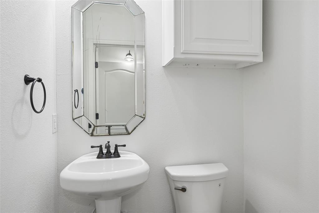 6620 Montgomery Road Midlothian, TX 76065 - Photo 29 of 36 Gallery Image 29
