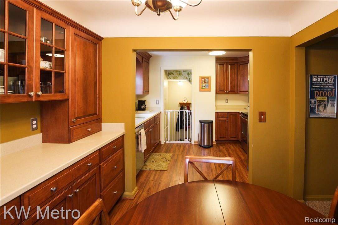 2726 Columbia Road Berkley, MI 48072 - Photo 19 of 38 IMG_1398.jpg