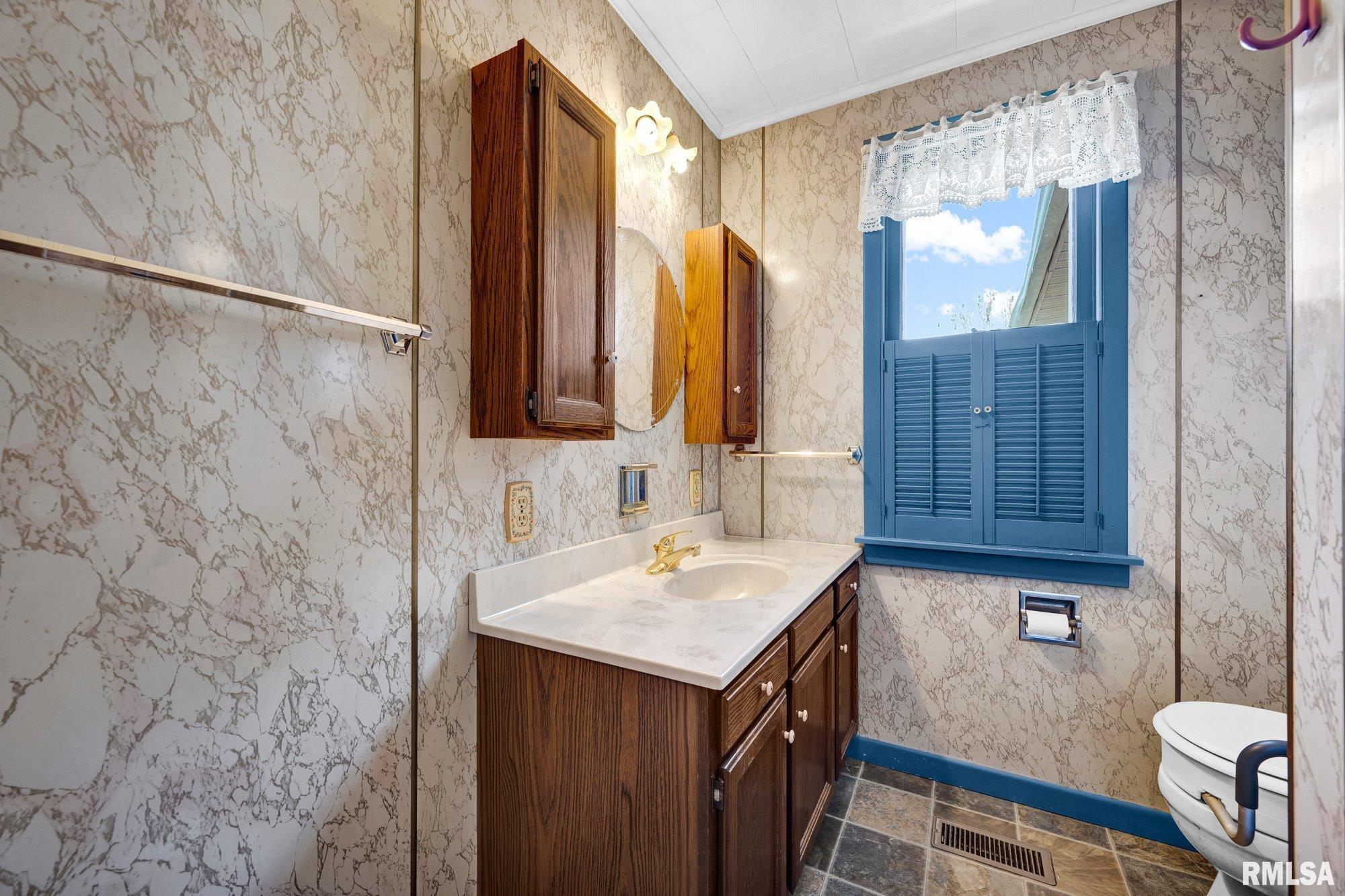 209 West Walnut Street La Rose, IL 61541 - Photo 19 of 44