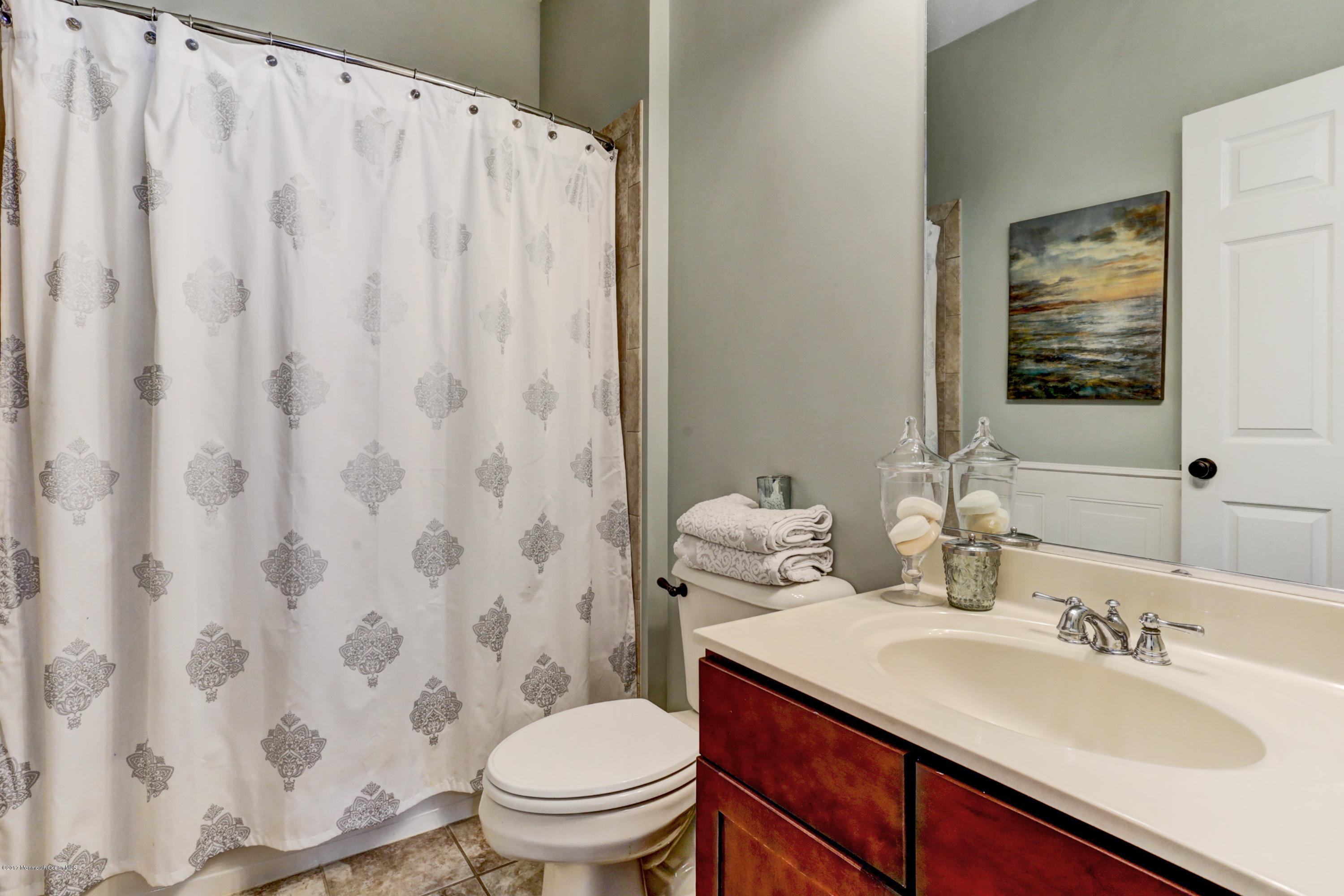802 Abby Road Middletown, NJ 07748 - Photo 17 of 28 22