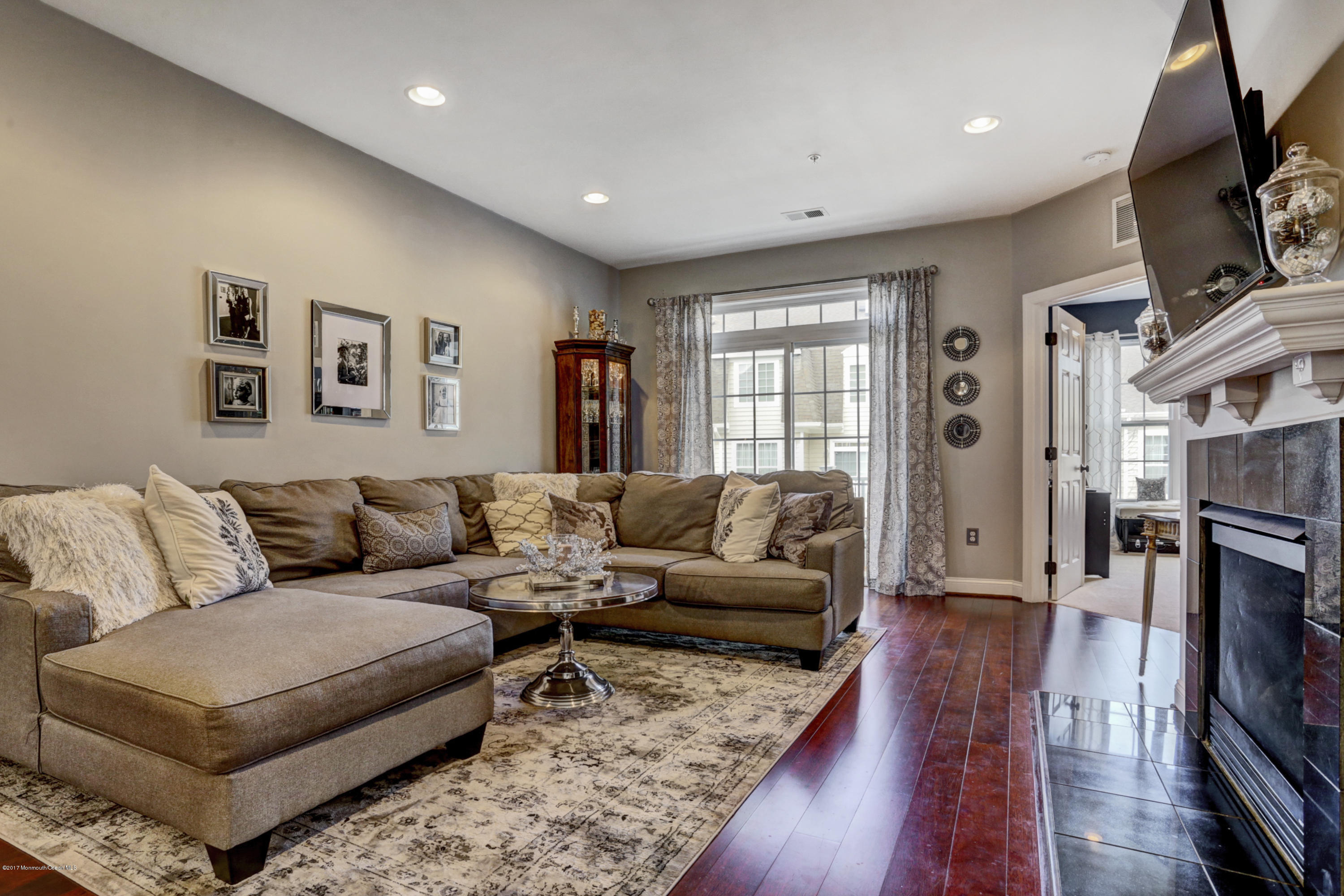 802 Abby Road Middletown, NJ 07748 - Photo 9 of 28 9