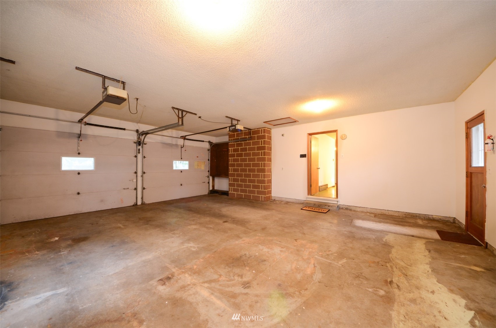 18524 Guava Street Southwest Rochester, WA 98579 - Photo 21 of 28 a view of a big room with closet and windows