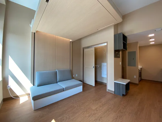 $1,899 | 83 Hanover Street, Unit 407, Manchester, NH 03101