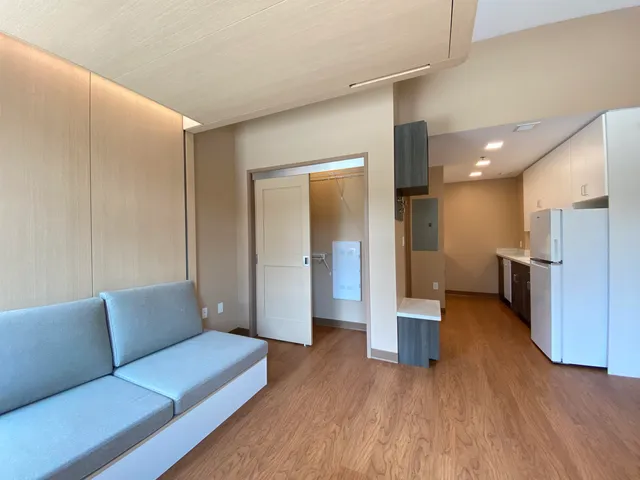 $1,899 | 83 Hanover Street, Unit 407, Manchester, NH 03101