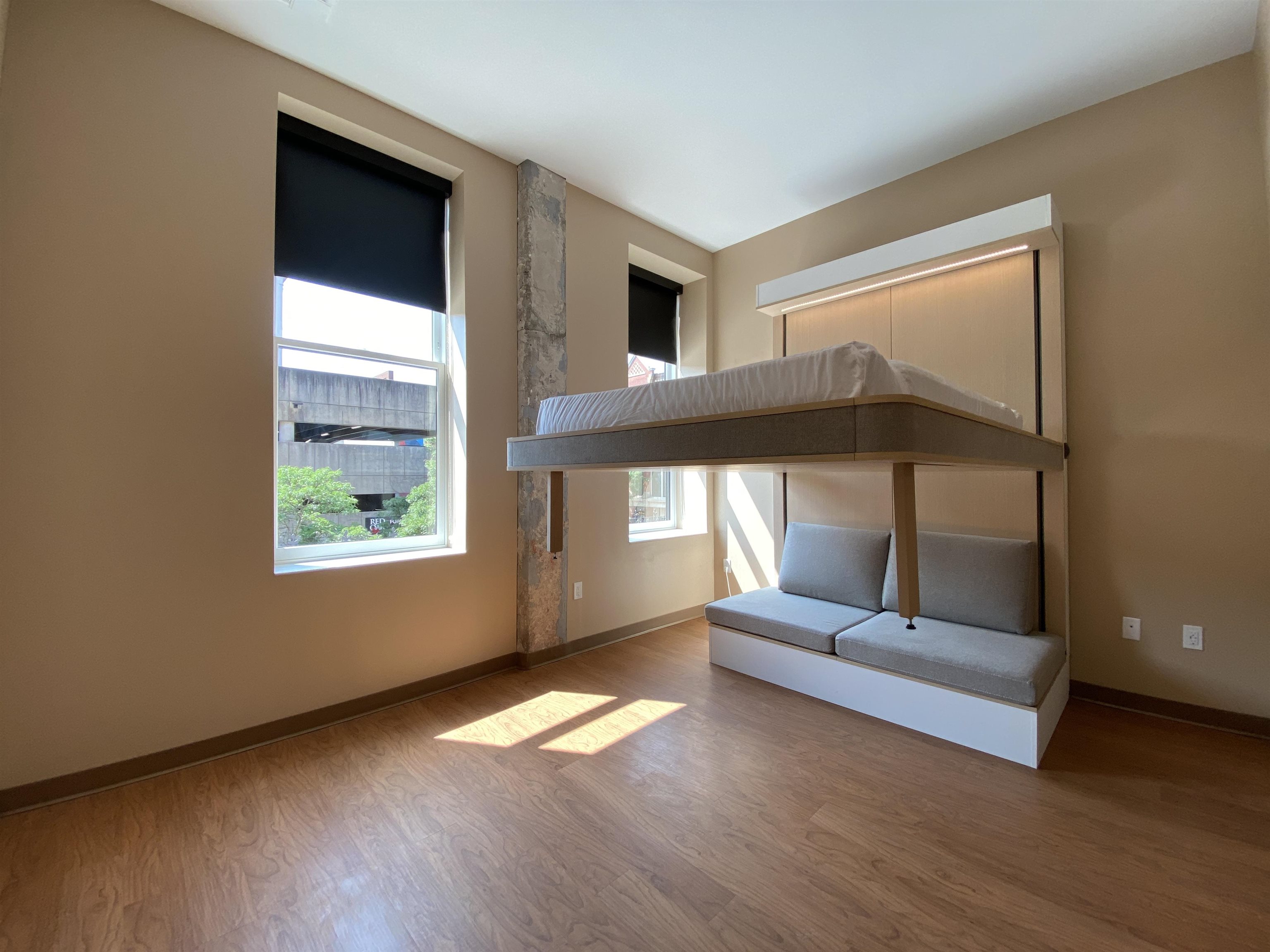 83 Hanover Street, Unit 407 Manchester, NH 03101 - Photo 17 of 54