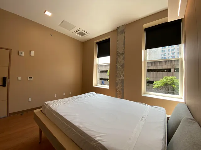 $1,899 | 83 Hanover Street, Unit 407, Manchester, NH 03101