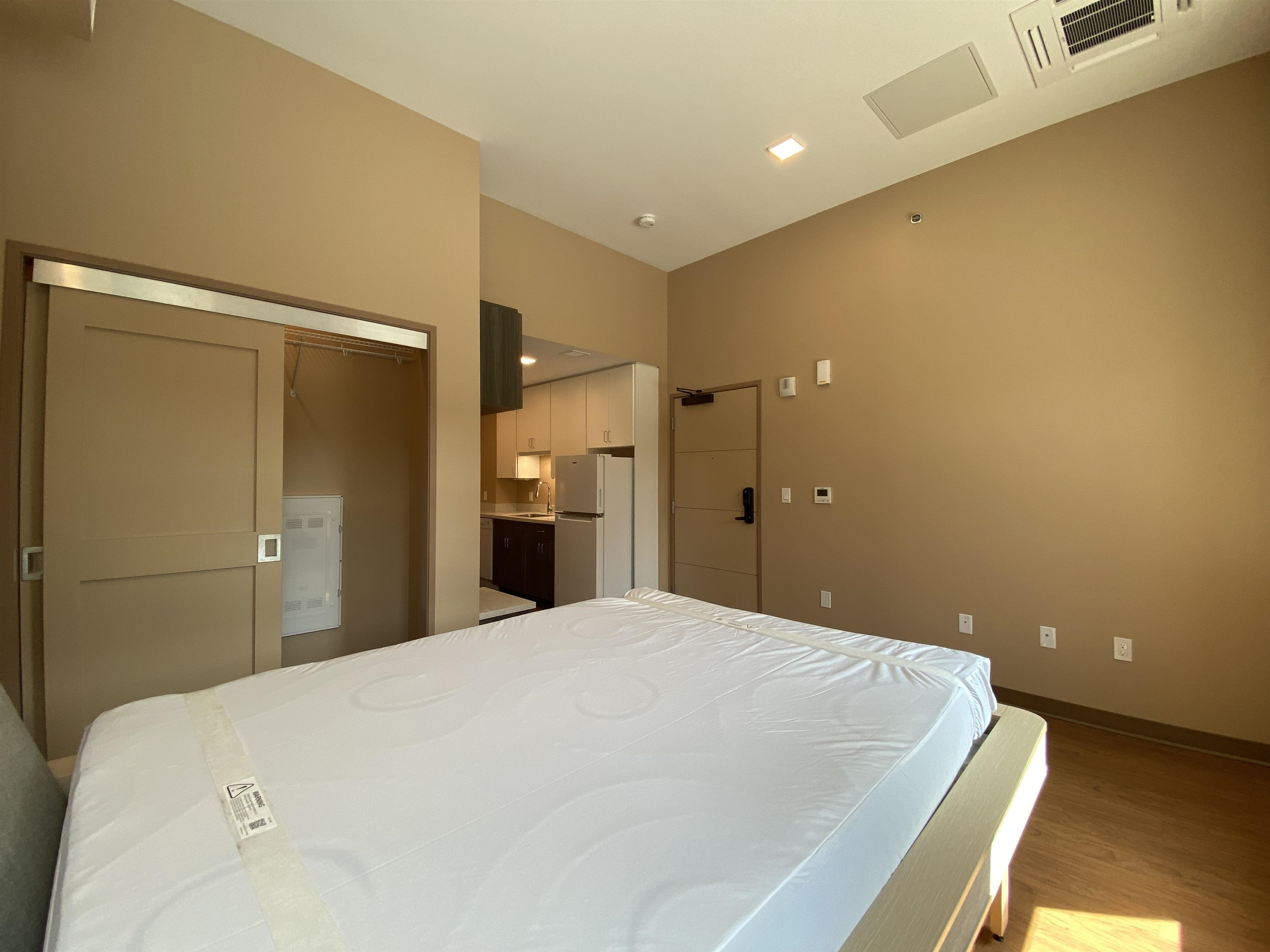 83 Hanover Street, Unit 407 Manchester, NH 03101 - Photo 25 of 54