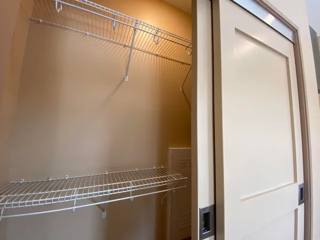 $1,899 | 83 Hanover Street, Unit 407, Manchester, NH 03101