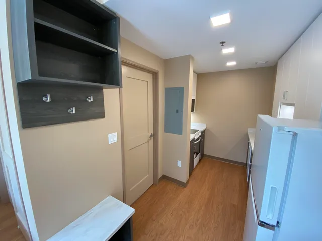 $1,899 | 83 Hanover Street, Unit 407, Manchester, NH 03101