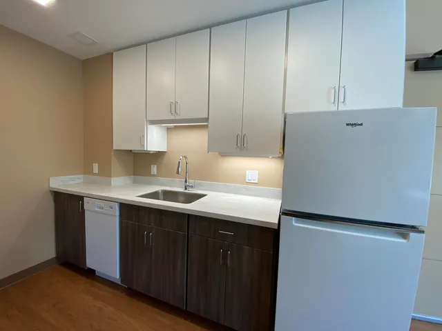 $1,899 | 83 Hanover Street, Unit 407, Manchester, NH 03101