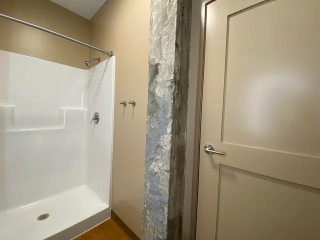 $1,899 | 83 Hanover Street, Unit 407, Manchester, NH 03101