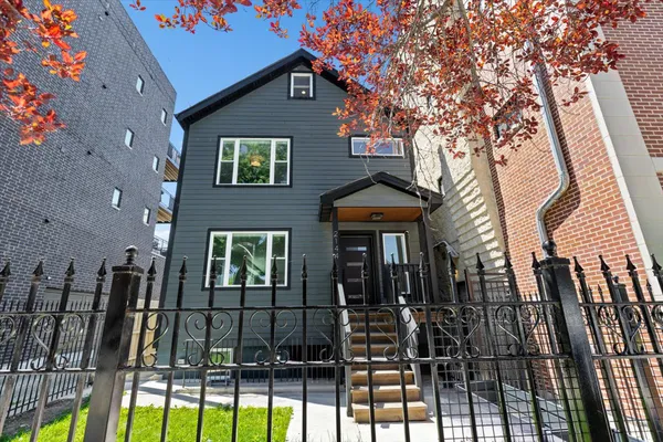 $1,400,000 | 2144 North Rockwell Street, Chicago, IL 60647