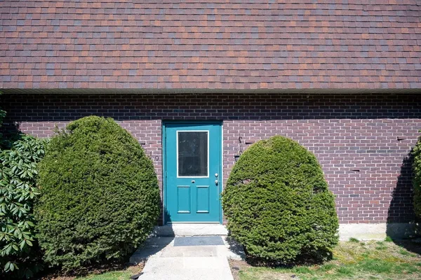 $299,900 | 180 Main Street, Unit 2110, Bridgewater, MA 02324
