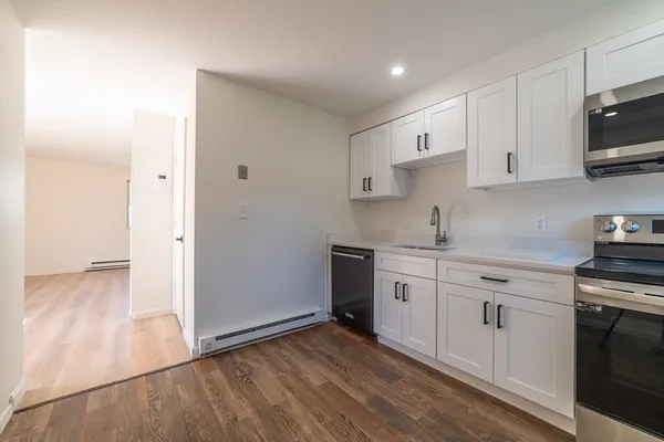$299,900 | 180 Main Street, Unit 2110, Bridgewater, MA 02324