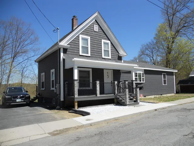$319,000 | 15 Edgewood Street, Claremont, NH 03743