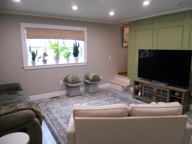 $319,000 | 15 Edgewood Street, Claremont, NH 03743