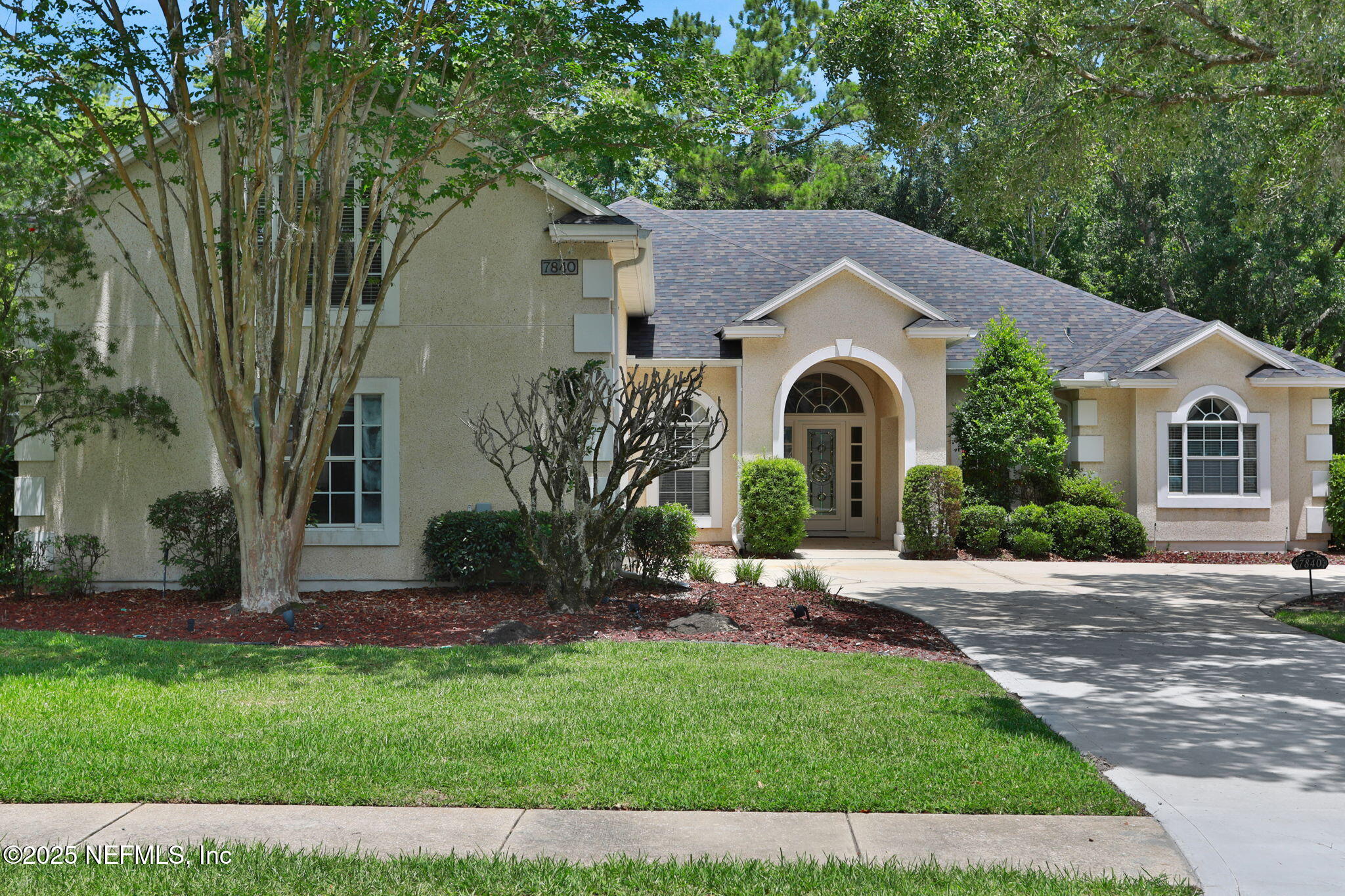 7840 Rittenhouse Lane Jacksonville, FL 32256 - Photo 4 of 71 5-web-or-mls-7O0A7946