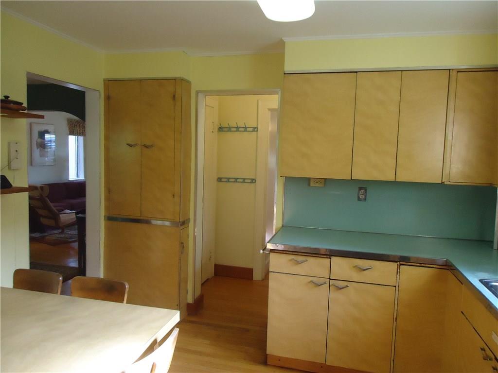 2638 Mt Royal Road Pittsburgh, PA 15217 - Photo 11 of 20 Gallery Image 11