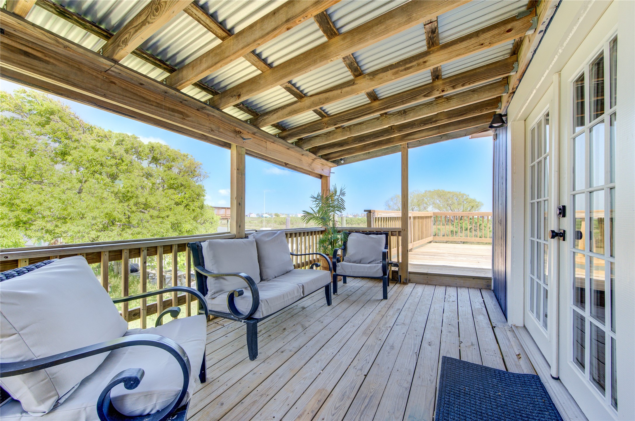 411 Galley Way Freeport, TX 77541 - Photo 3 of 32