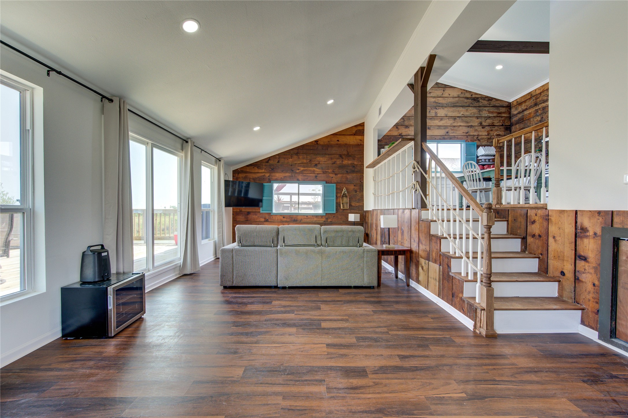 411 Galley Way Freeport, TX 77541 - Photo 4 of 32