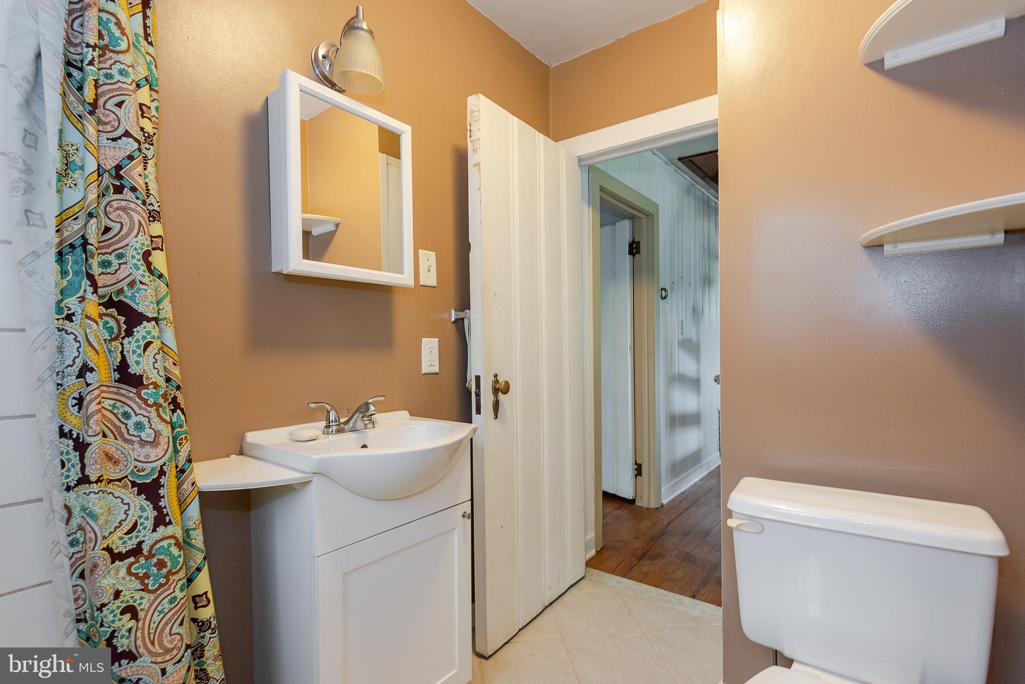 1287 Magothy Road Pasadena, MD 21122 - Photo 18 of 29 Bathroom