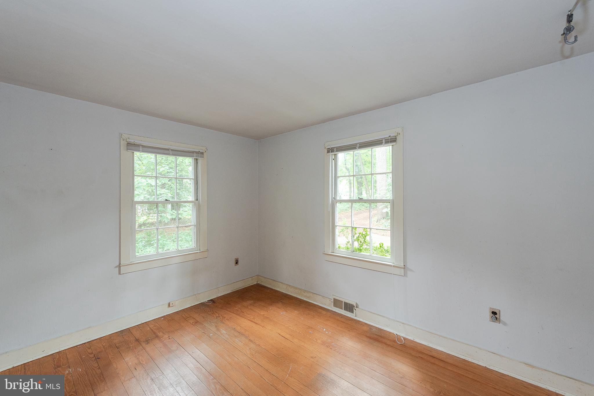 1287 Magothy Road Pasadena, MD 21122 - Photo 19 of 29 Bedroom