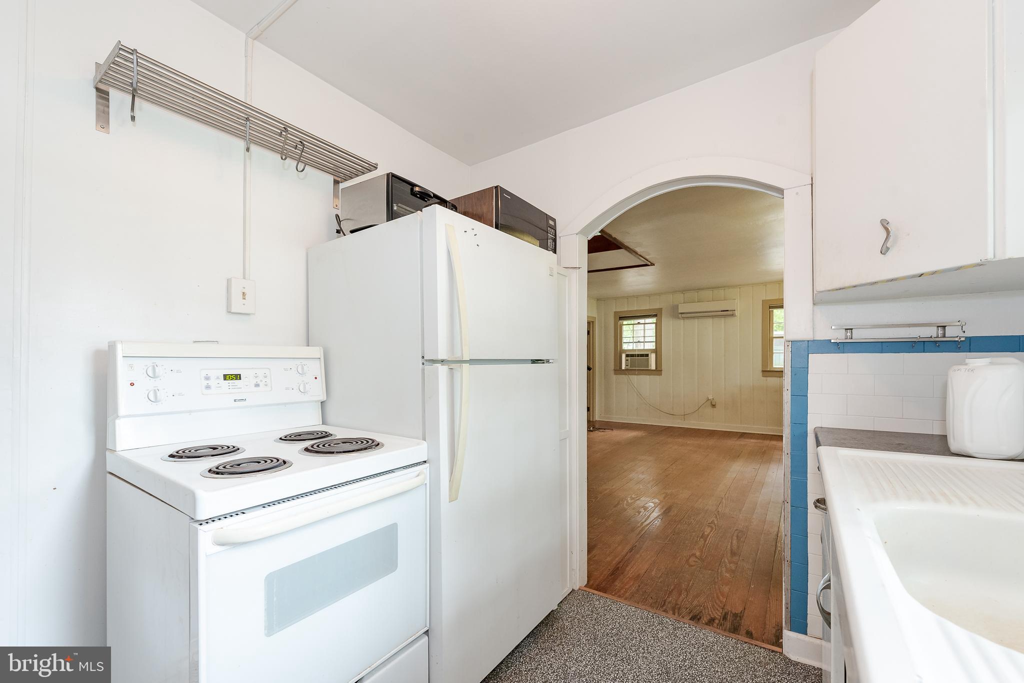 1287 Magothy Road Pasadena, MD 21122 - Photo 8 of 29 Kitchen