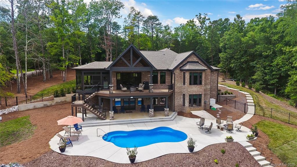8728 Island Point Road Charlotte, NC 28278 - Photo 1 of 47 Gallery Image 1