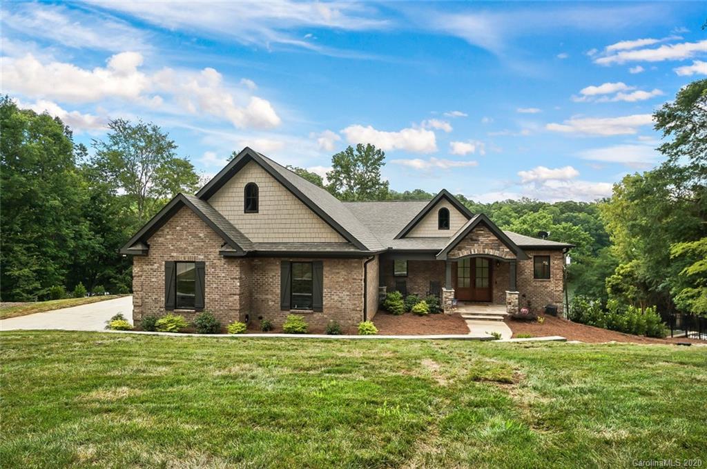 8728 Island Point Road Charlotte, NC 28278 - Photo 4 of 47 Gallery Image 4