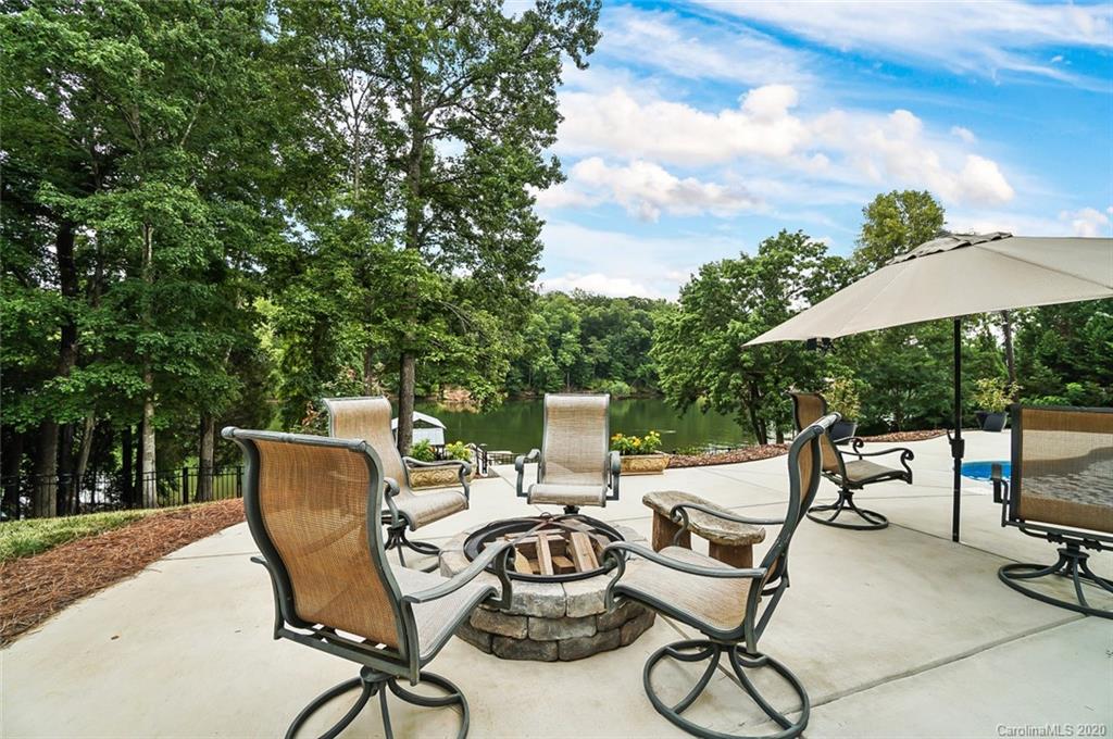 8728 Island Point Road Charlotte, NC 28278 - Photo 40 of 47 Gallery Image 40