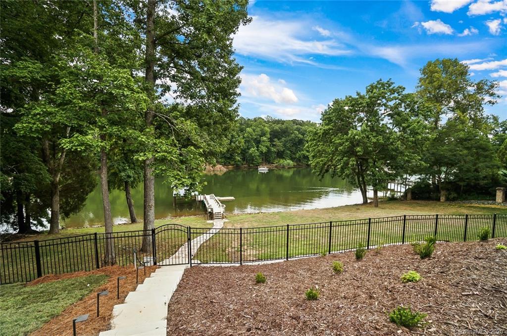 8728 Island Point Road Charlotte, NC 28278 - Photo 41 of 47 Gallery Image 41