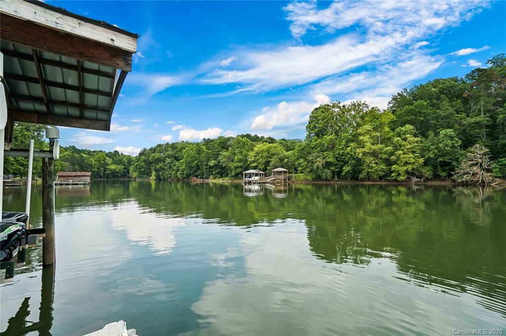 8728 Island Point Road Charlotte, NC 28278 - Photo 44 of 47 Gallery Image 44