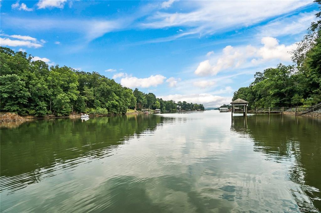 8728 Island Point Road Charlotte, NC 28278 - Photo 45 of 47 Gallery Image 45